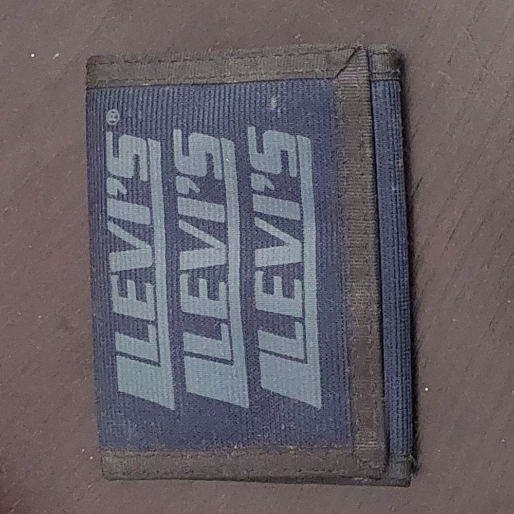 Levi's men's wallet